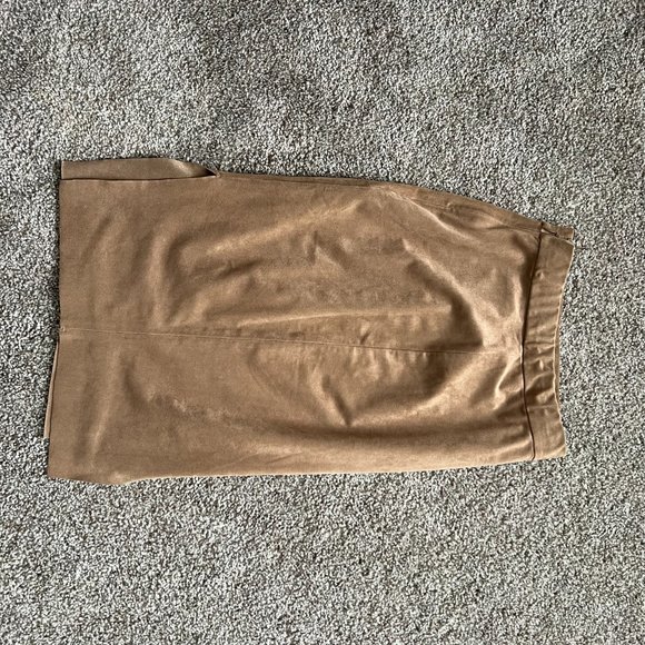 Aritzia Wilfred Free High-Waisted Suede Skirt - Picture 2 of 2